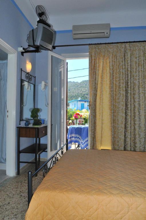 Oasis Hotel Theodoros & Litsa Galaris Agia Marina (Aegina) Quarto foto